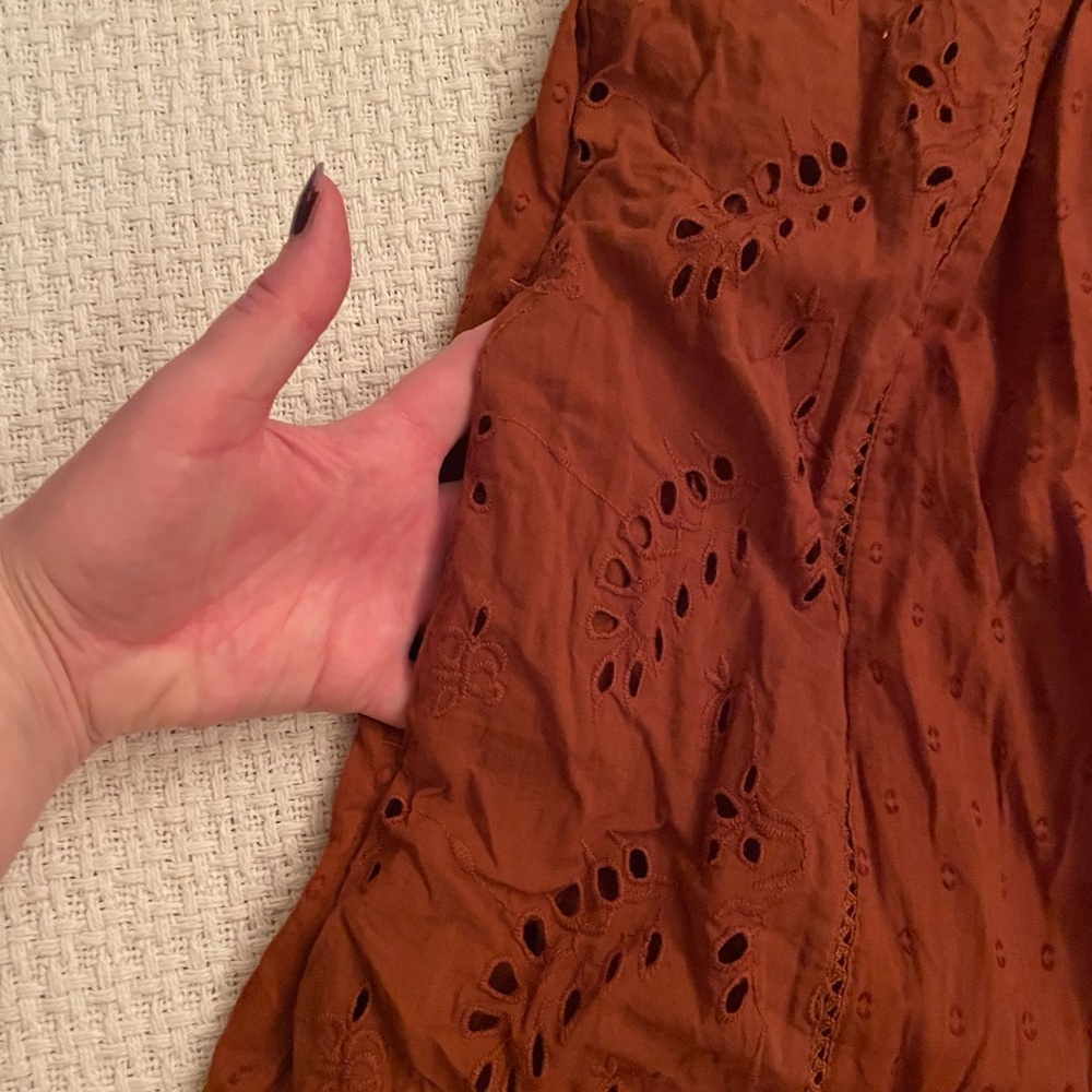 Rust eyelet dress - Picture 2 of 3